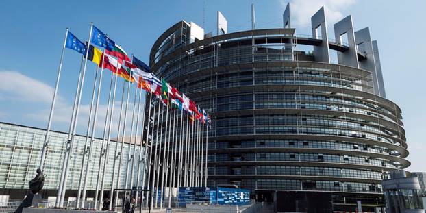 Le Parlement europeen une tour divoire ignorant les avertissement nombreux des peuples dEurope