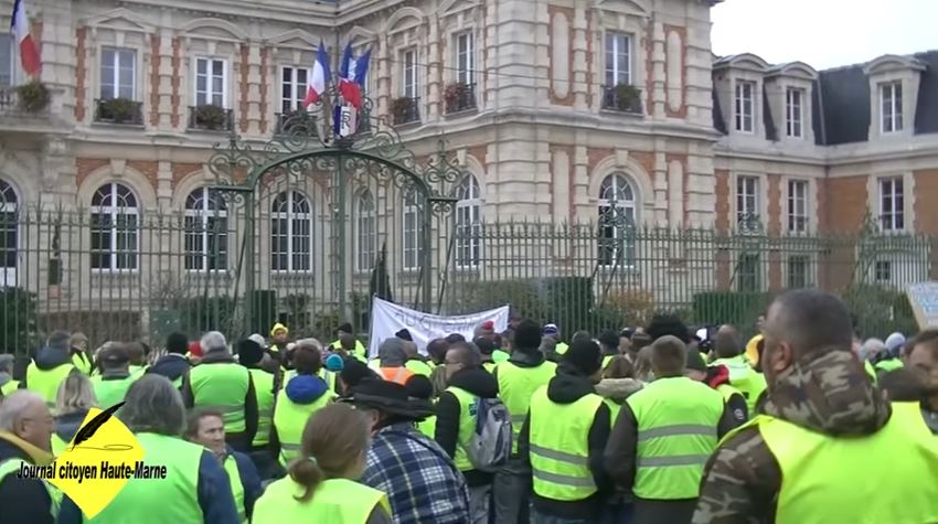 Le Journal Citoyen reportage sur la mobilisation des Gilets Jaunes à Chaumont le 24 novembre 2018