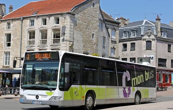 Mon Bus me mène du centre ville à ma grande surface à Chaumont